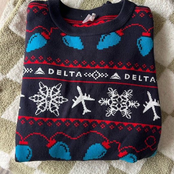 Delta Sweater - Picture 1 of 3